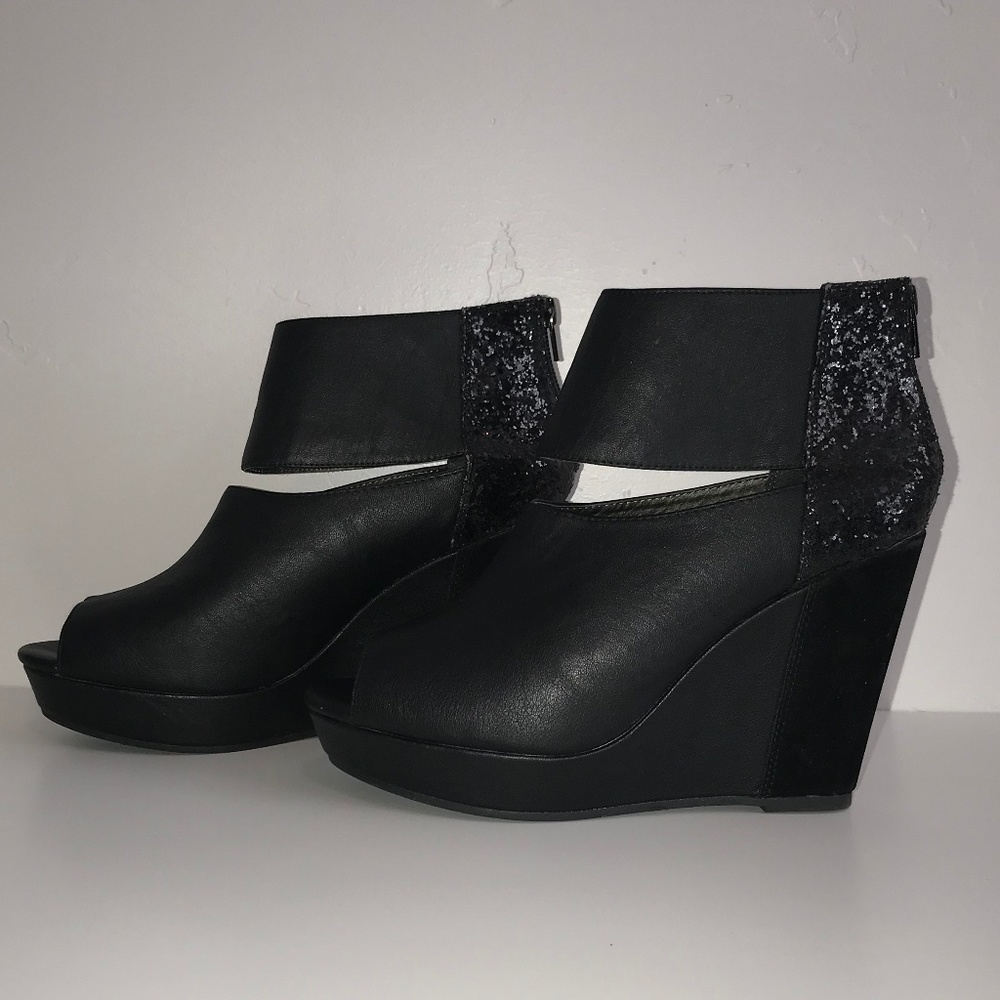 Arizona Black Sequin Wedge Heels NWOT Size 9 1/2